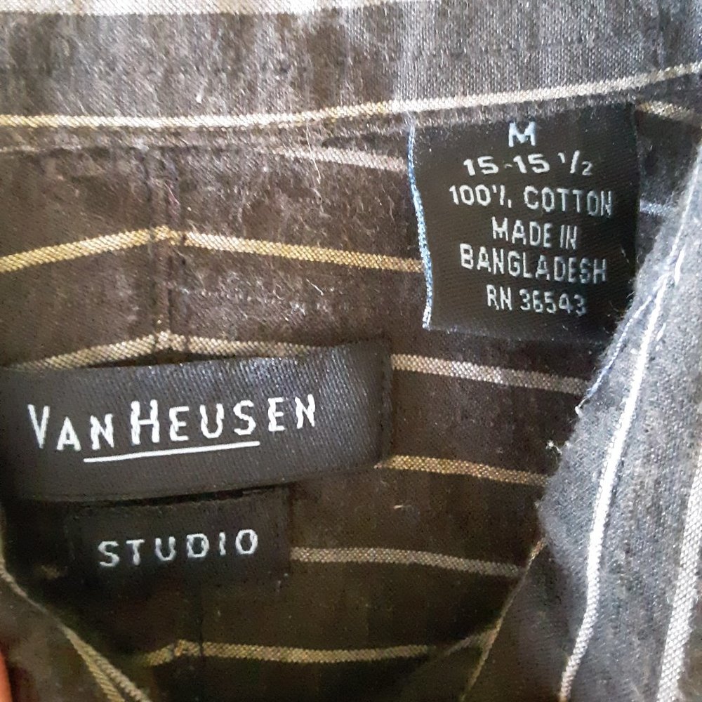 MEN'S Bundle of Two Short Sleeve Van Heusen Studio Shirts - Picture 7 of 7